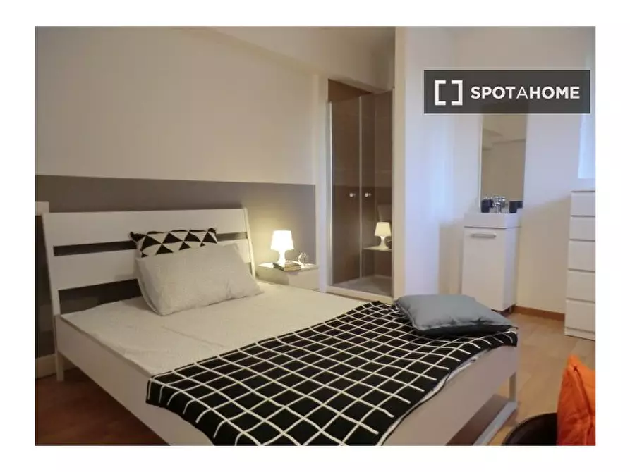 Immagine 19 di Camera condivisa in affitto  in Via Pietro Canal a Padova