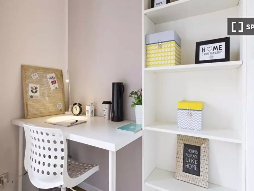 Immagine 9 di Camera condivisa in affitto  in Via Verbano a Milano