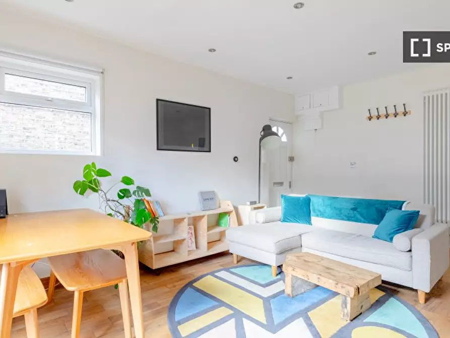 Immagine 15 di Appartamento in affitto  in Hollydale Rd a Camberwell