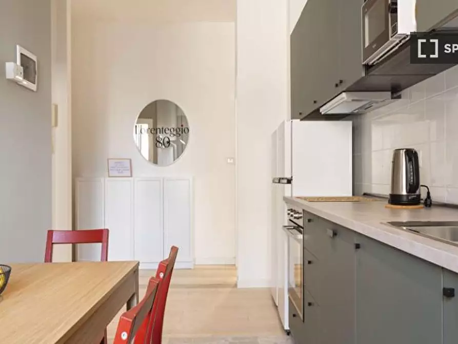 Immagine 9 di Camera condivisa in affitto  in Via Lorenteggio a Milano