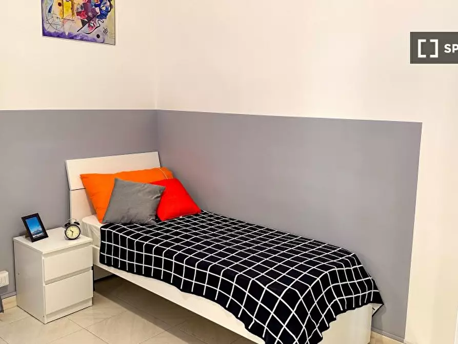 Immagine 5 di Camera condivisa in affitto  in Vico Sedil Capuano a Napoli