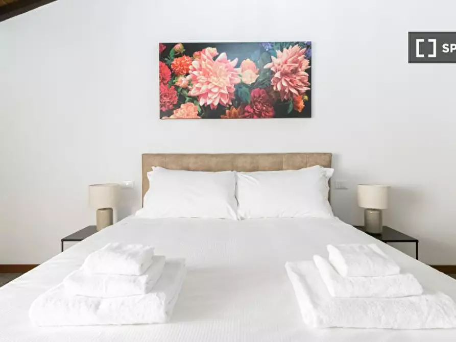 Immagine 12 di Appartamento in affitto  in Via Dei Cappuccini a Roma