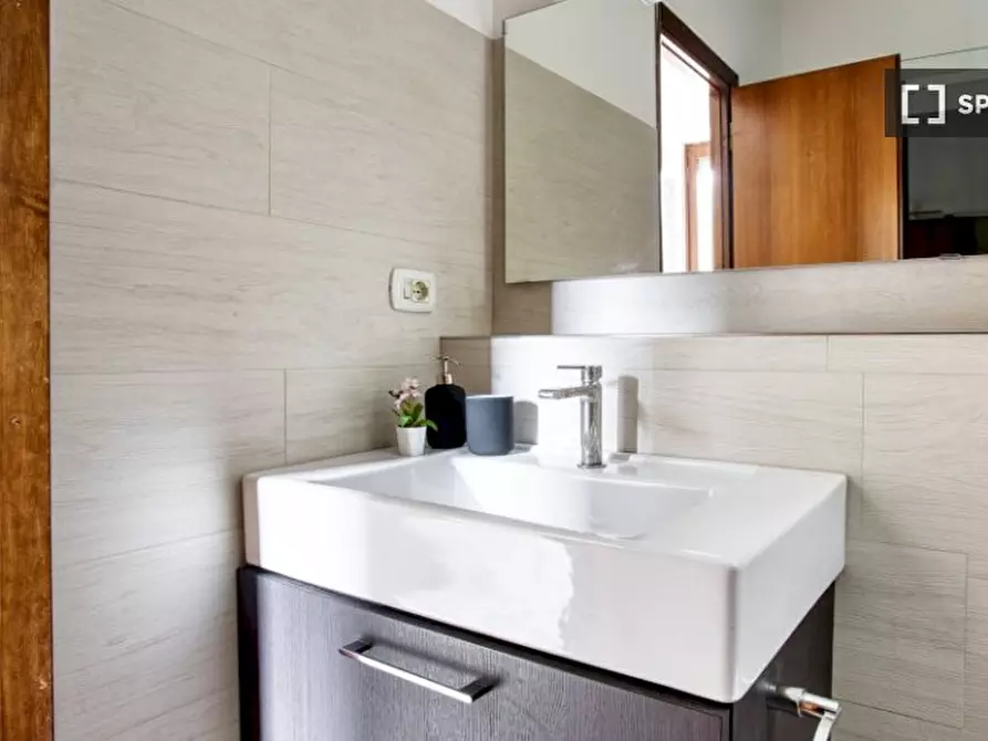 Immagine 15 di Camera condivisa in affitto  in Via Ronchi a Milano