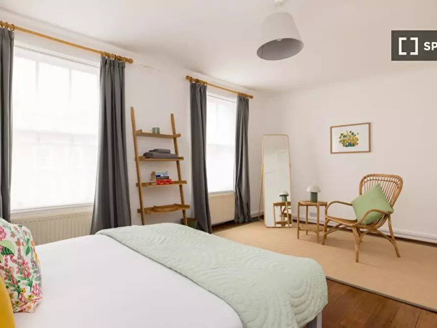 Immagine 3 di Appartamento in affitto  in Gloucester Avenue a Camden Town