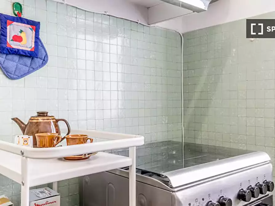 Immagine 5 di Appartamento in affitto  in Via Santa Bernadette a Roma