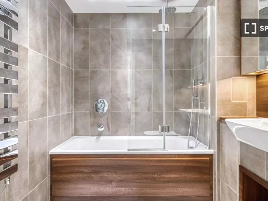 Immagine 11 di Appartamento in affitto  in Wandsworth Rd a Lambeth