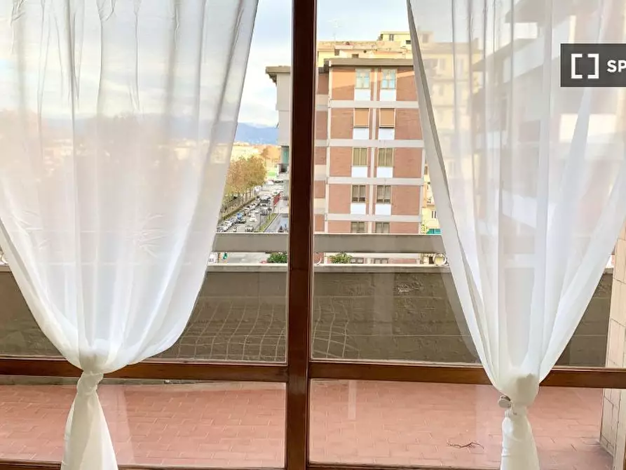 Immagine 2 di Camera condivisa in affitto  in VIALE F. REDI a Firenze