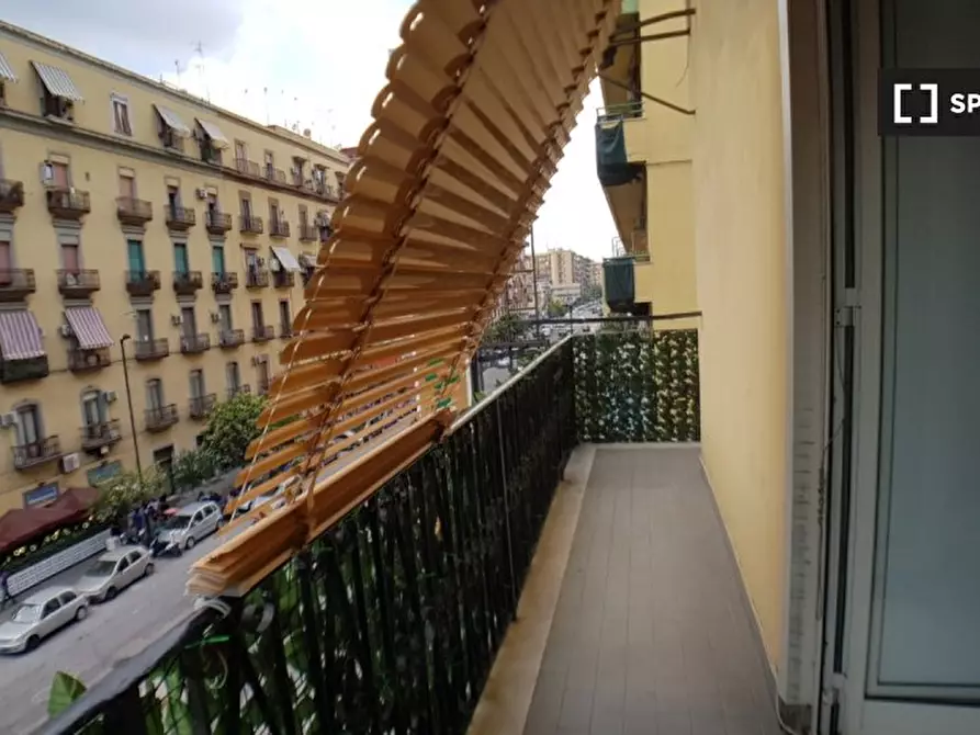 Immagine 4 di Camera condivisa in affitto  in Via Genova a Napoli
