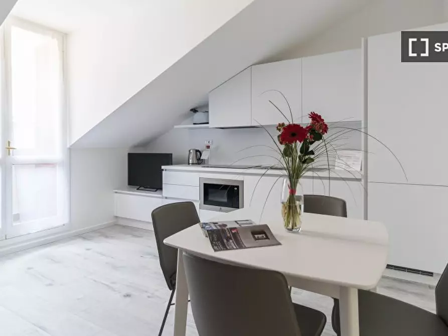 Immagine 8 di Appartamento in affitto  in Via della Commenda a Milano