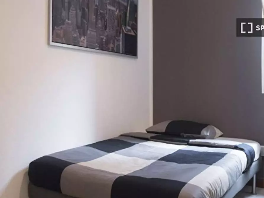 Immagine 1 di Camera condivisa in affitto  in Via Salvatore Barzilai a Milano