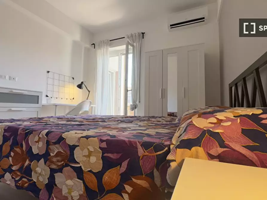 Immagine 4 di Camera condivisa in affitto  in Via Salvatore Pincherle a Roma