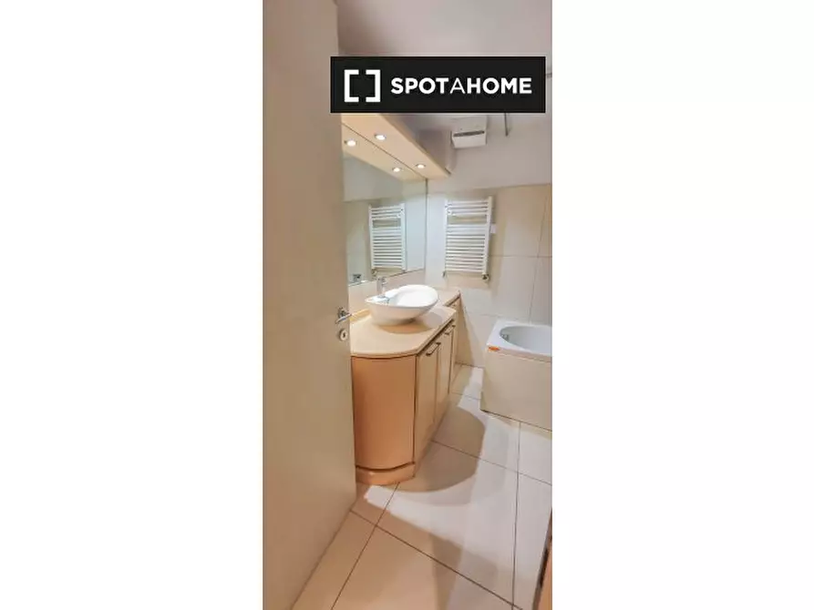 Immagine 18 di Appartamento in affitto  in Via Massimo Meliconi, 00128 Roma RM, Italy a Roma