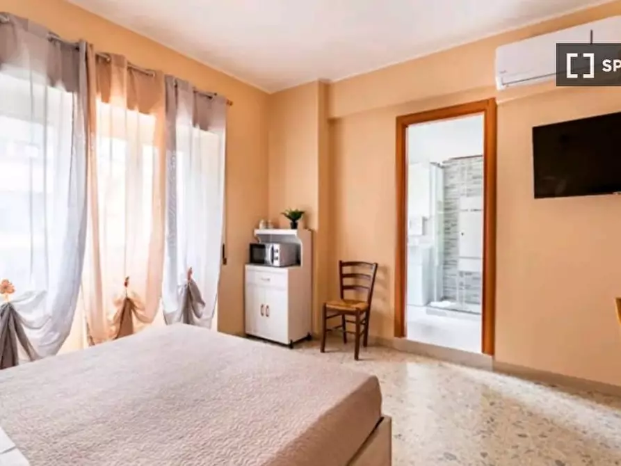 Immagine 9 di Appartamento in affitto  in Via Oderisi da Gubbio a Roma