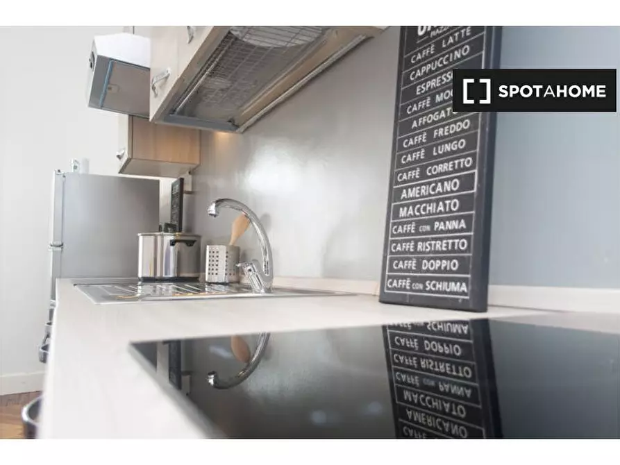 Immagine 17 di Camera condivisa in affitto  in Via Aldo Barbaro a Torino