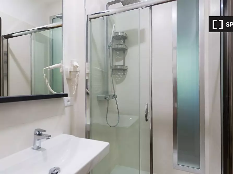 Immagine 8 di Ufficio in affitto  in Via della Marranella a Roma