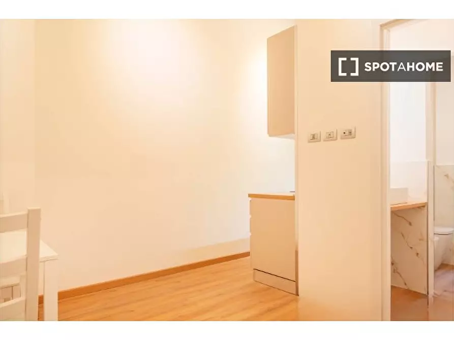 Immagine 11 di Appartamento in affitto  in V.le Berengario a Milano