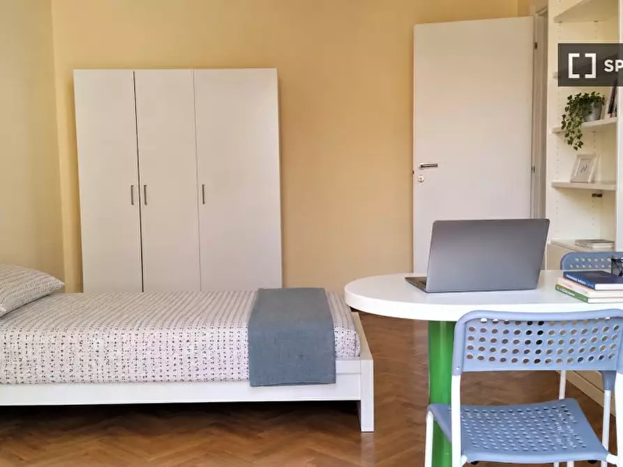 Immagine 2 di Camera condivisa in affitto  in Via Sighele a Milano