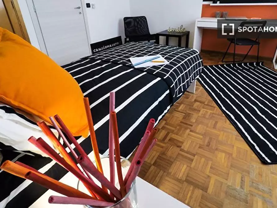Immagine 5 di Camera condivisa in affitto  in Mantova a Brescia