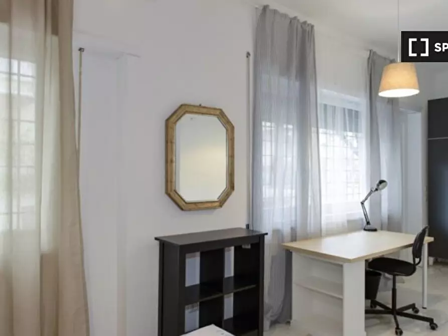 Immagine 3 di Camera condivisa in affitto  in Via Fogliano a Roma