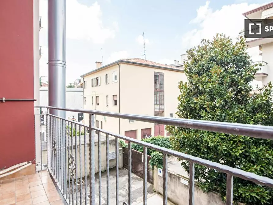 Immagine 11 di Camera condivisa in affitto  in Via Tiziano Aspetti a Padova