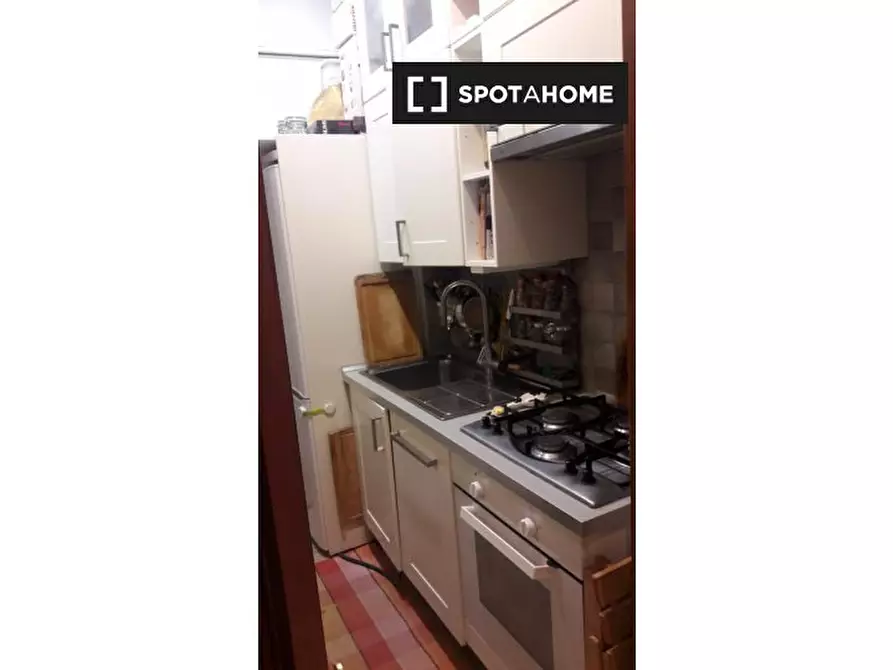 Immagine 4 di Camera condivisa in affitto  in Via Attilio Hortis a Roma