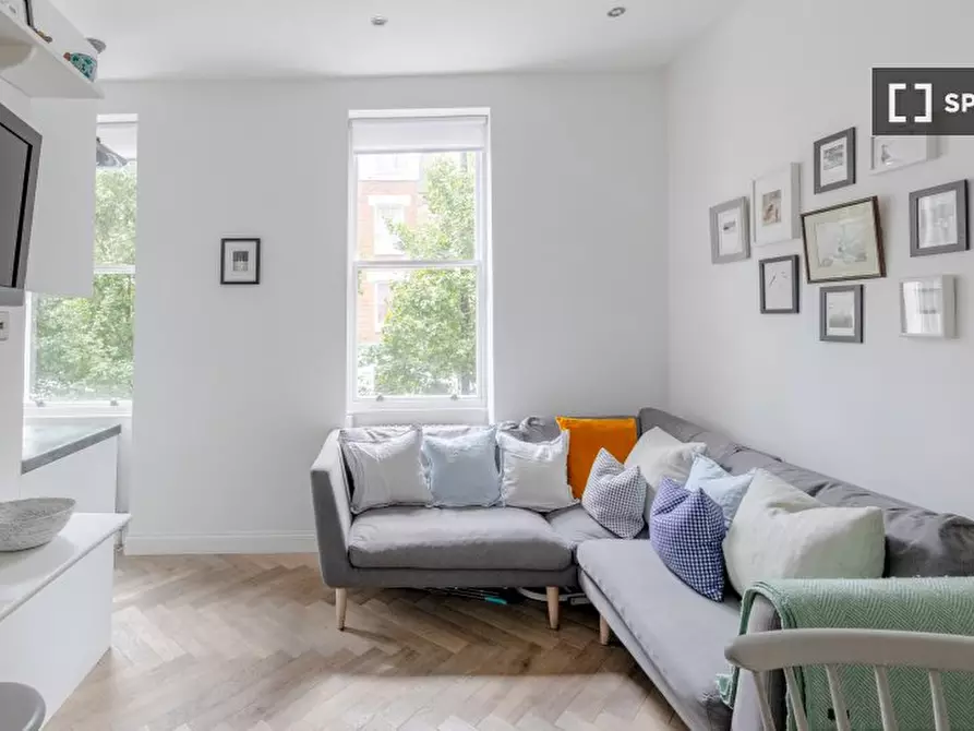 Immagine 11 di Appartamento in affitto  in flat a Camden Town