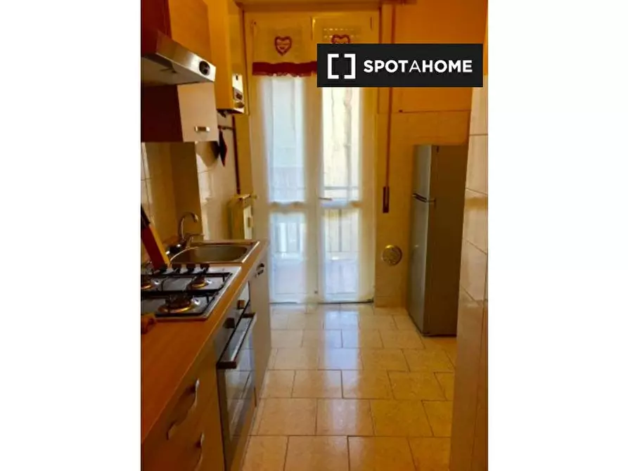 Immagine 5 di Camera condivisa in affitto  in Viale Lombardia a Buccinasco