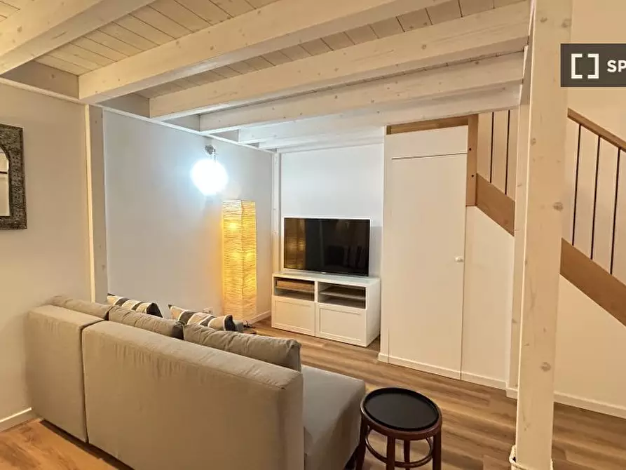 Immagine 2 di Ufficio in affitto  in Via California a Milano