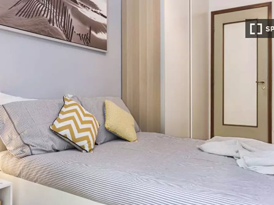 Immagine 2 di Camera condivisa in affitto  in Via dei Pioppi Milan a Buccinasco