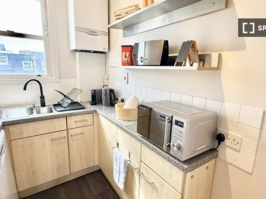 Immagine 7 di Appartamento in affitto  in Sinclair Rd a Hammersmith