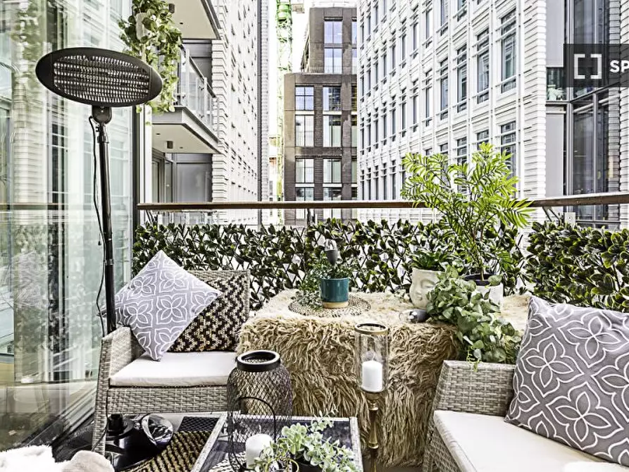 Immagine 17 di Ufficio in affitto  in Central Saint Giles Piazza a Camden Town