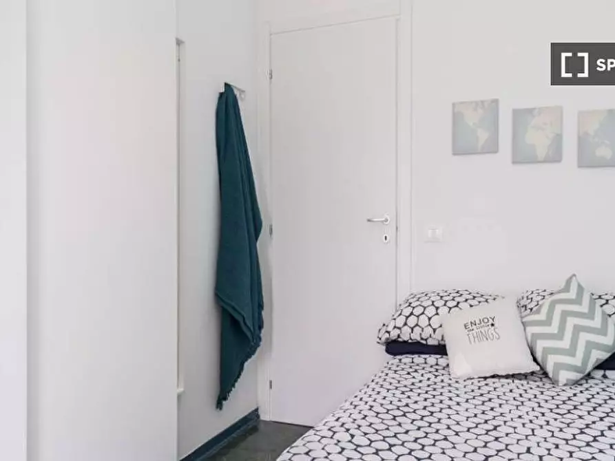 Immagine 3 di Camera condivisa in affitto  in Via Giuseppe Frua a Milano