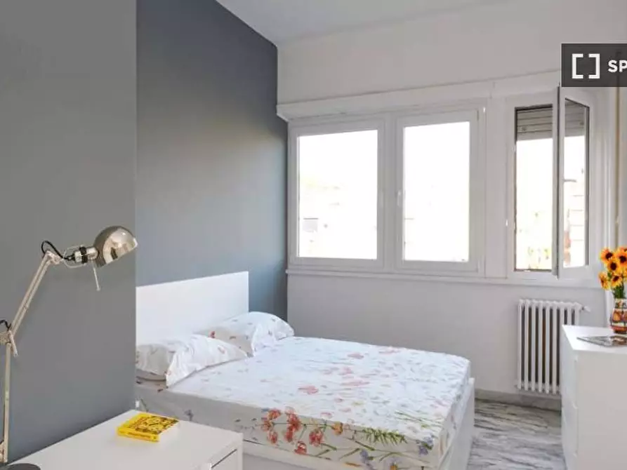 Immagine 2 di Camera condivisa in affitto  in Viale Quattro Venti a Roma