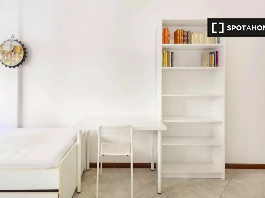 Immagine 3 di Camera condivisa in affitto  in Via Privata Ebro a Milano