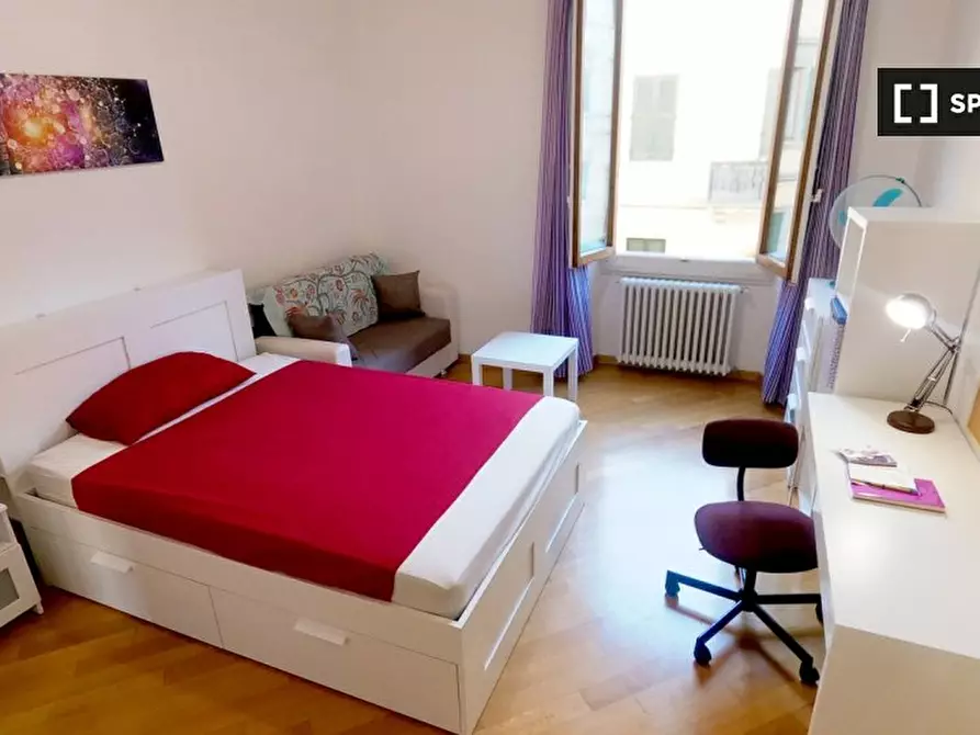 Immagine 2 di Camera condivisa in affitto  in Via IX Febbraio a Firenze