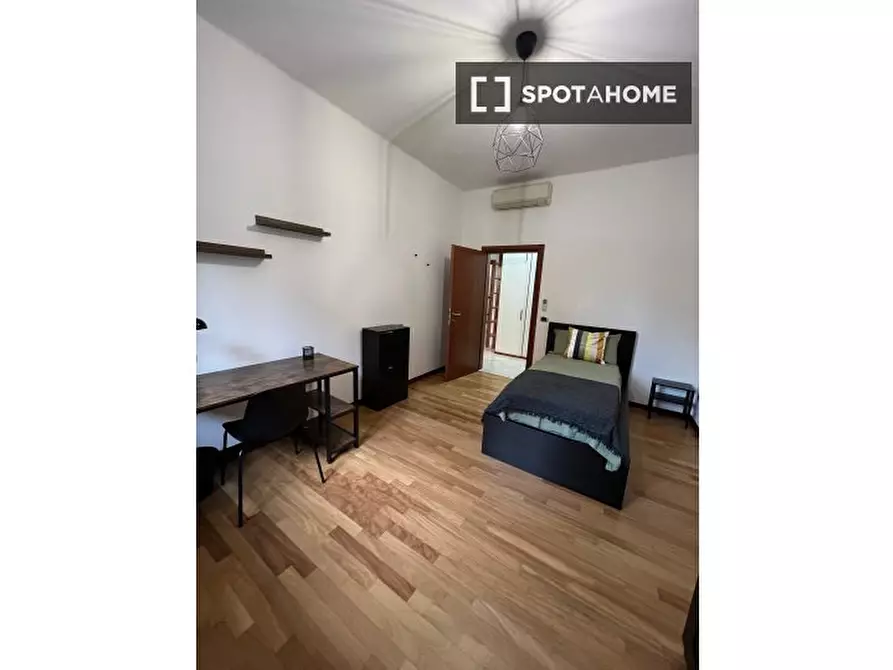 Immagine 4 di Camera condivisa in affitto  in Via Liguria a Bologna