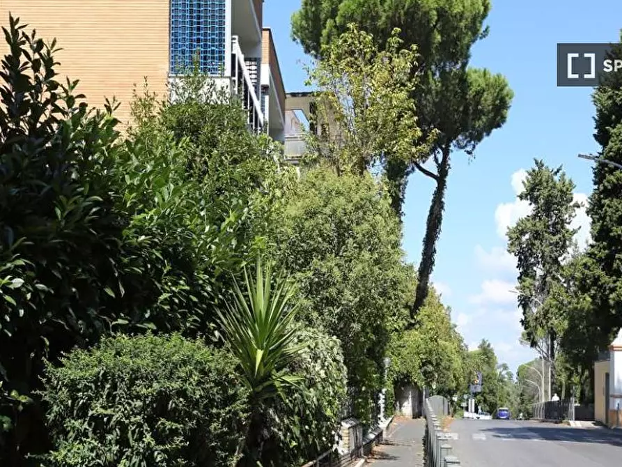 Immagine 17 di Camera condivisa in affitto  in Via della Camilluccia a Roma