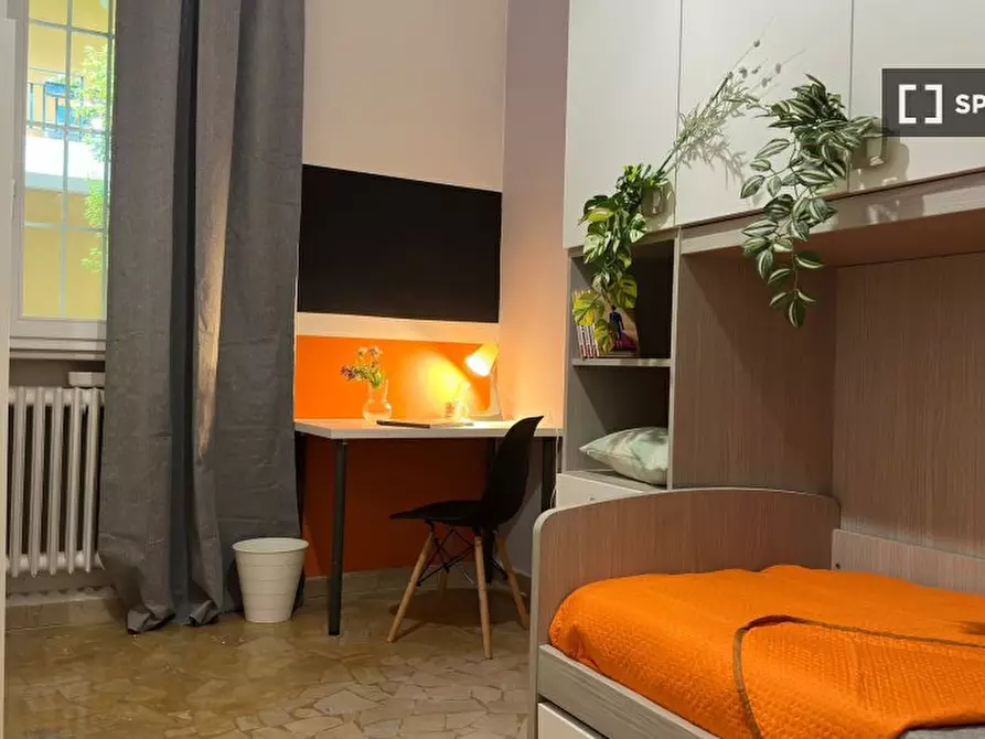Immagine 1 di Camera condivisa in affitto  in Alfredo Oriani a Bologna