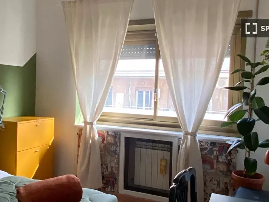 Immagine 9 di Camera condivisa in affitto  in Via dell'Impruneta a Roma