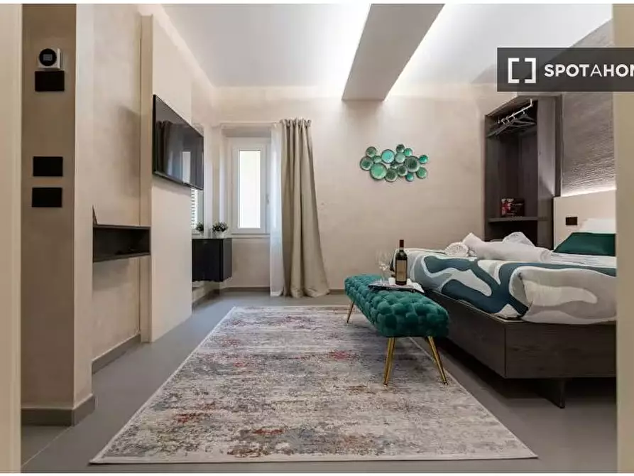 Immagine 2 di Camera condivisa in affitto  in Via Faenza a Firenze