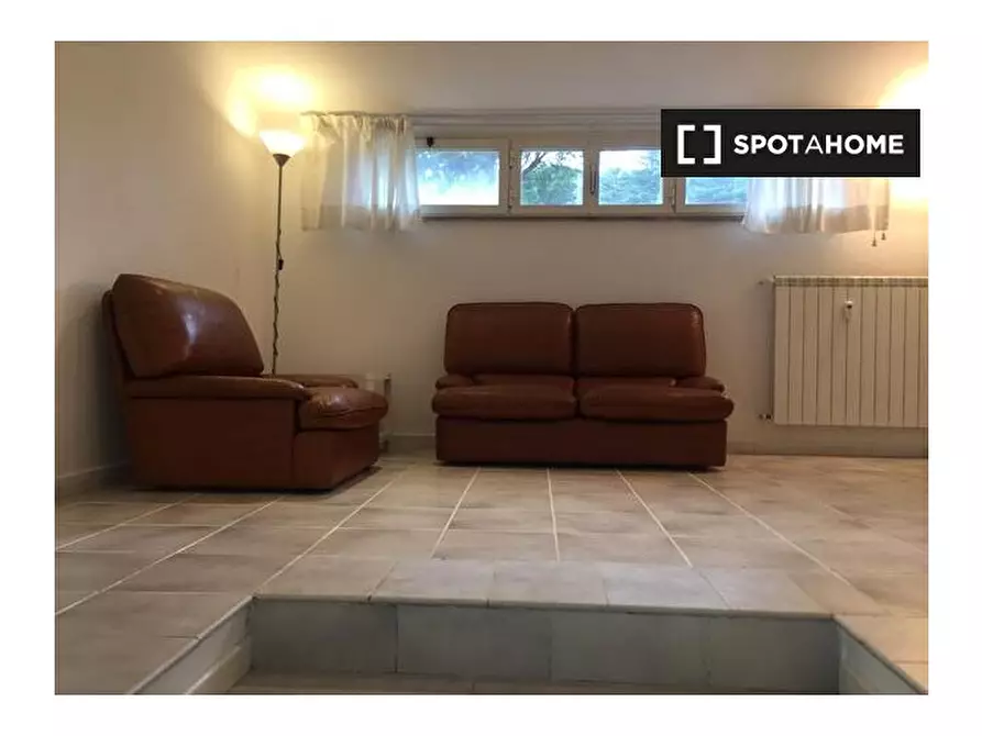 Immagine 7 di Appartamento in affitto  in P.za dei Giuochi Delfici a Roma