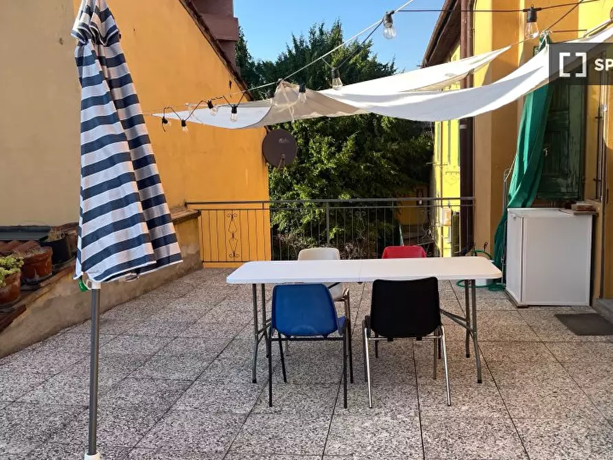 Immagine 1 di Appartamento in affitto  in Via Giuseppe Massarenti a Bologna