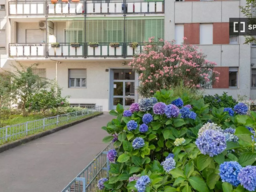 Immagine 12 di Camera condivisa in affitto  in Via Oglio a Milano
