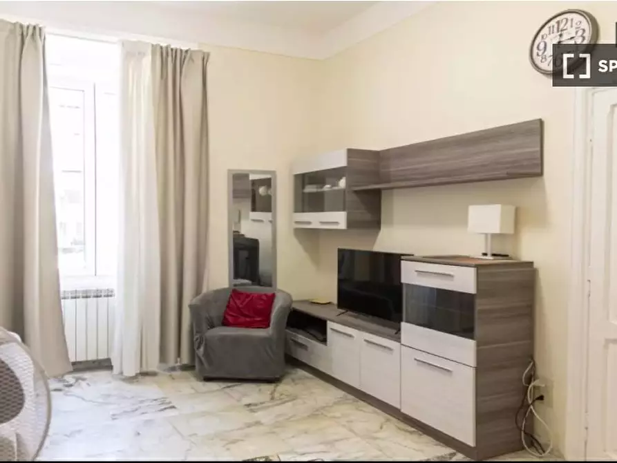 Immagine 4 di Camera condivisa in affitto  in via Carlo Emanuele a Roma