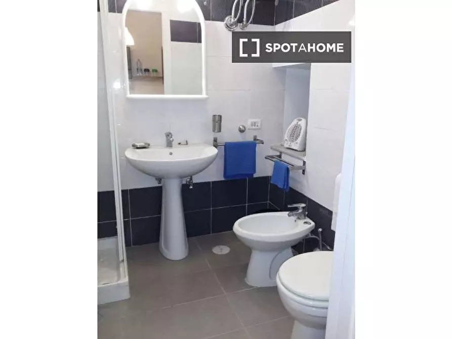 Immagine 8 di Appartamento in affitto  in Via S. Severo a Capodimonte a Napoli