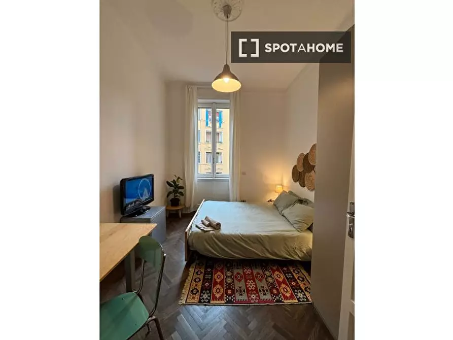 Immagine 1 di Camera condivisa in affitto  in Via Giulio e Corrado Venini a Milano