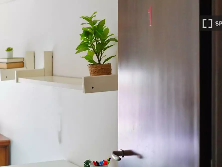 Immagine 10 di Camera condivisa in affitto  in Via Adeodato Ressi a Milano