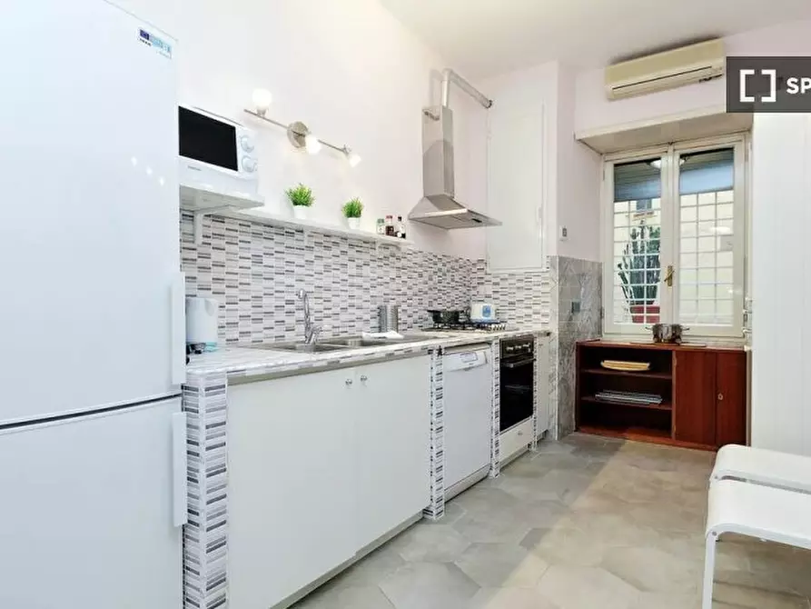 Immagine 13 di Appartamento in affitto  in Via Merulana a Roma