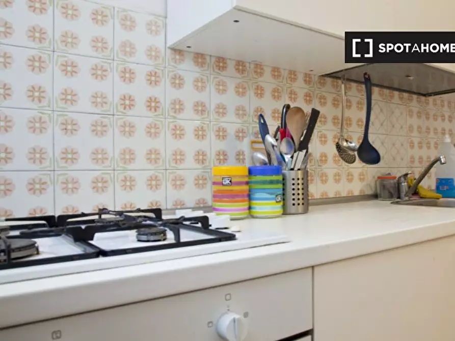 Immagine 3 di Camera condivisa in affitto  in Via Lero, 00144 Roma RM, Italy a Roma