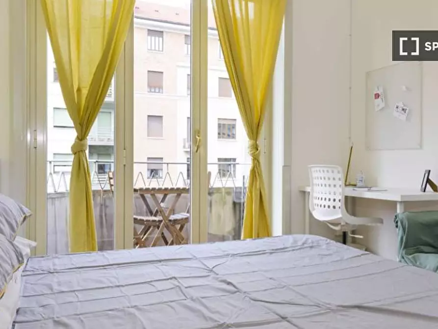 Immagine 3 di Camera condivisa in affitto  in Viale Andrea Doria a Milano